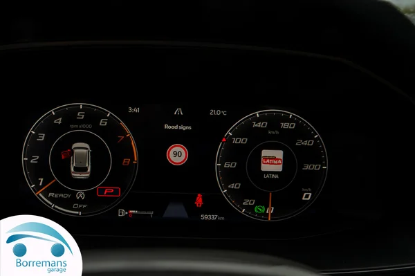 Cupra Leon (2023) — foto 34 van 47