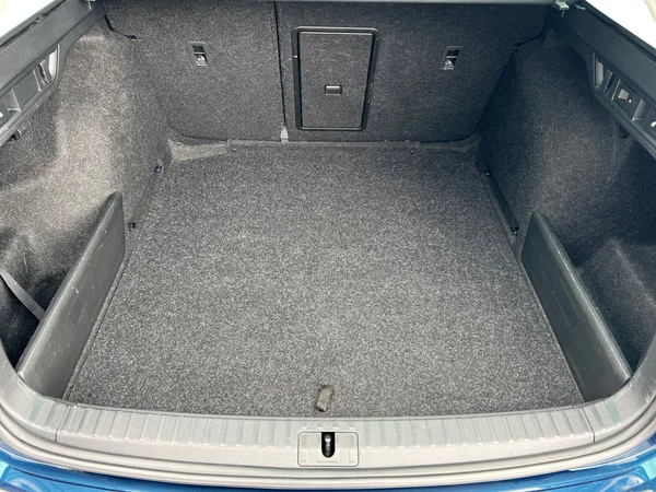 SKODA Octavia Combi (2023) — foto 6 van 18