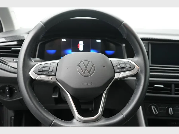 VOLKSWAGEN Polo (2023) — foto 10 van 25