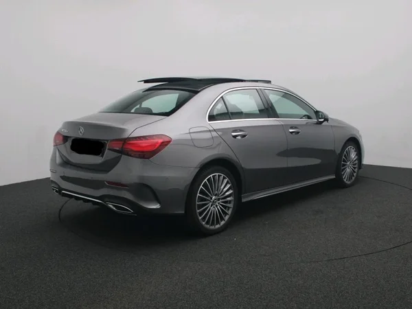 Mercedes-Benz A-Klasse (2024) — foto 10 van 17