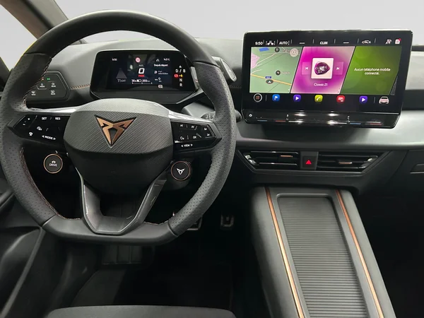 CUPRA Born (2024) — foto 14 van 17