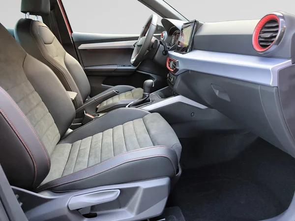 SEAT Arona (2025) — foto 2 van 30