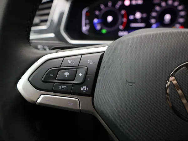 VOLKSWAGEN Tiguan (2023) — foto 7 van 20
