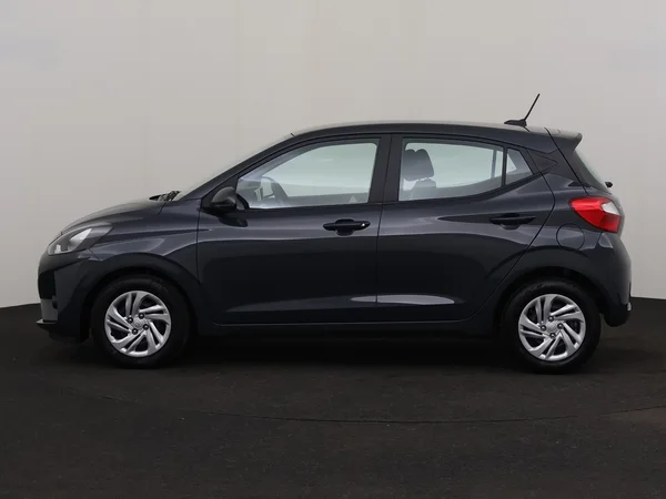 HYUNDAI i10 (2022) — foto 12 van 24