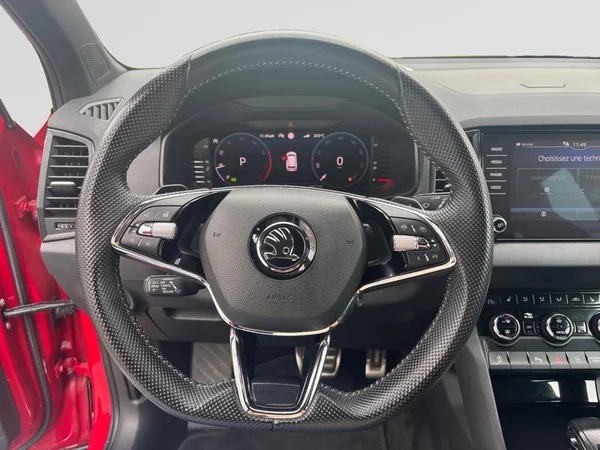 SKODA Karoq (2023) — foto 9 van 21