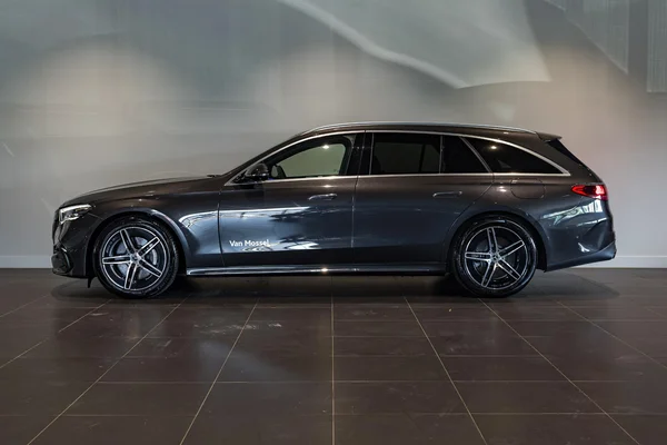 Mercedes-Benz E-Klasse (2024) — foto 42 van 46
