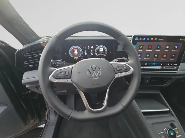 VOLKSWAGEN Tiguan (2026) — foto 2 van 24