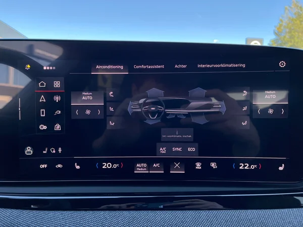 AUDI A6 Avant e-hybrid (PHEV) (2026) — foto 14 van 24