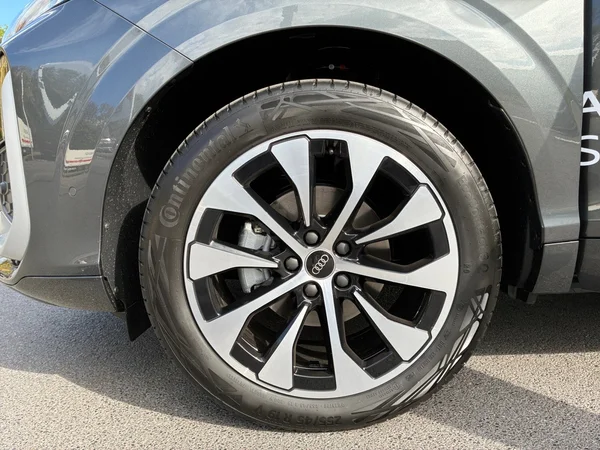 AUDI Q3 SUV (2025) — foto 9 van 17