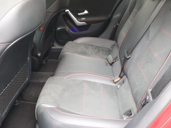 Mercedes-Benz A-Klasse (2021) — foto 8 van 22