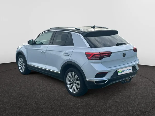 VOLKSWAGEN T-Roc (2021) — foto 18 van 24