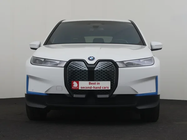 BMW iX (2022) — foto 30 van 32