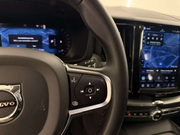 Volvo XC60 (2024) — foto 13 van 20