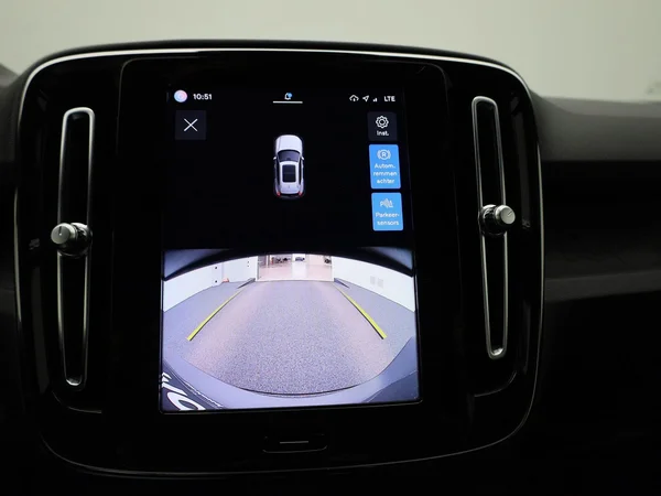 Volvo XC40 (2023) — foto 22 van 41