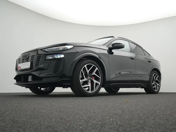 AUDI Q6 Sportback e-tron (2025) — foto 23 van 41