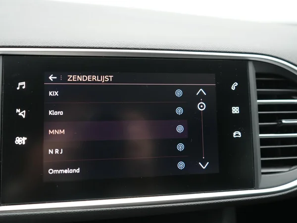PEUGEOT 308 SW (2019) — foto 10 van 23