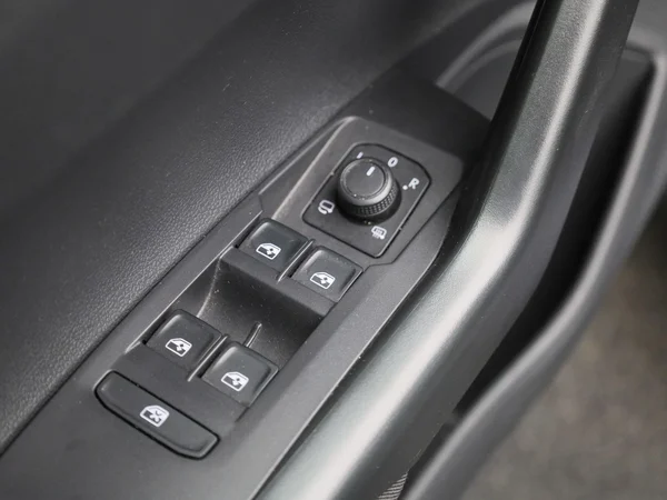 Volkswagen Polo (2023) — foto 22 van 38