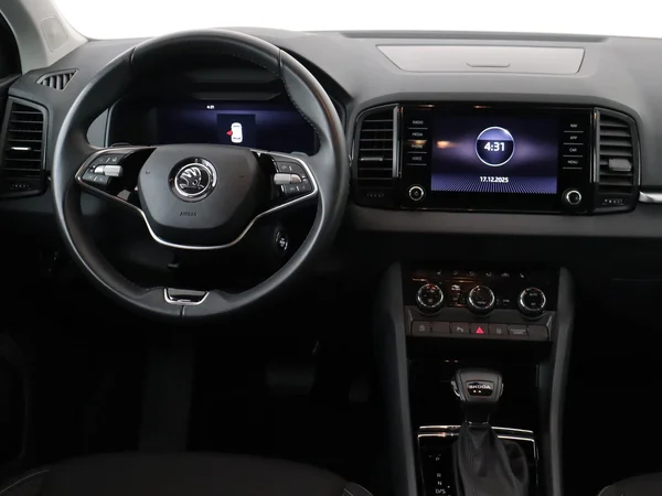 SKODA Karoq (2024) — foto 16 van 18