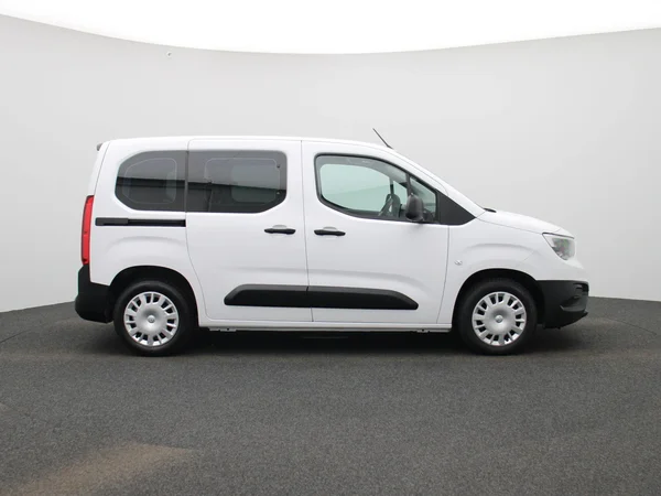 Opel Combo Life (2022) — foto 31 van 34