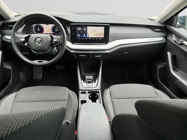 SKODA Octavia Combi (2024) — foto 8 van 24