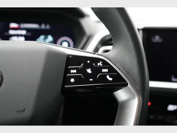 AUDI Q4 e-tron (2023) — foto 9 van 31