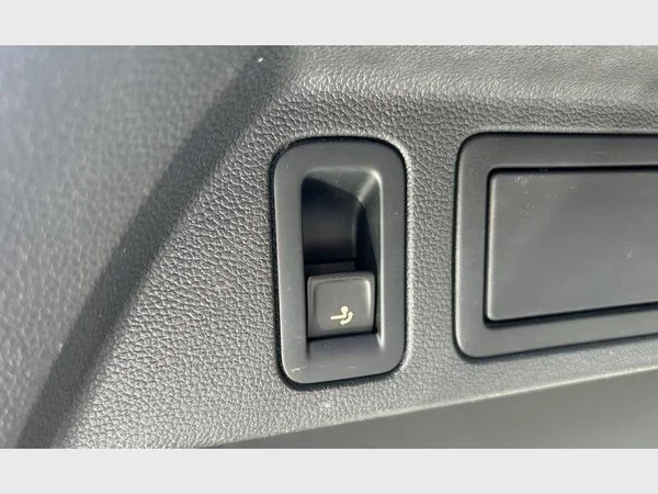 VOLKSWAGEN Tiguan (2021) — foto 6 van 33