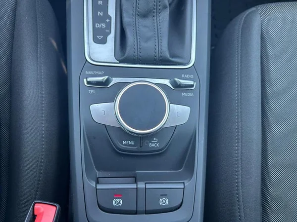 AUDI Q2 (2023) — foto 14 van 31