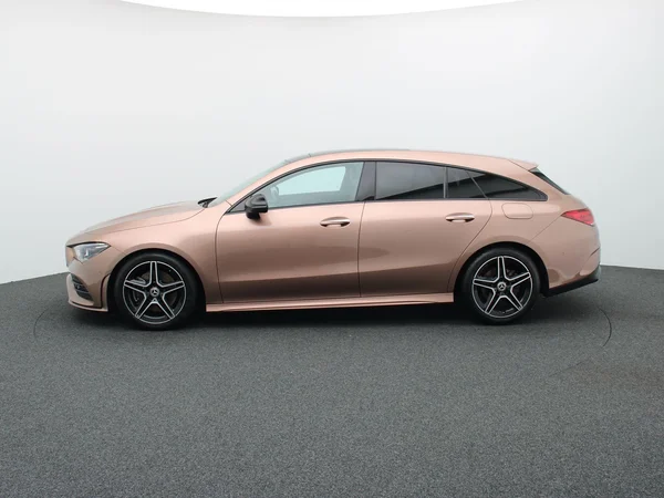 Mercedes-Benz CLA (2022) — foto 21 van 26