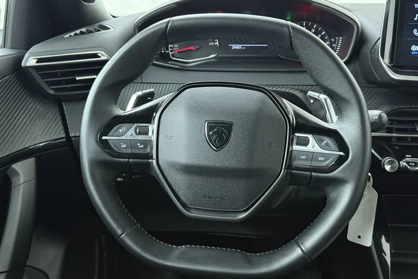 Peugeot 2008 (2025) — foto 2 van 16