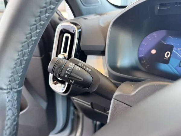Volvo XC40 — foto 11 van 22