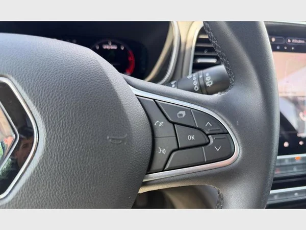 Renault Mégane Berline Phase II (2023) — foto 16 van 29