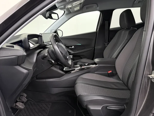 PEUGEOT 2008 (2022) — foto 2 van 27