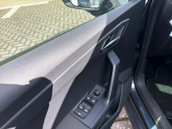 SEAT Arona (2023) — foto 7 van 24