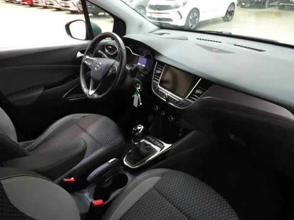 Opel Crossland X (2020) — foto 19 van 20