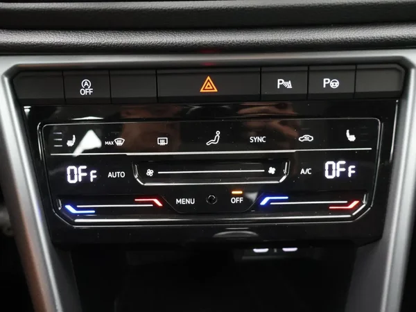 Volkswagen T-Roc (2023) — foto 6 van 23