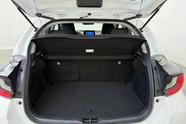 Toyota Yaris (2024) — foto 13 van 17