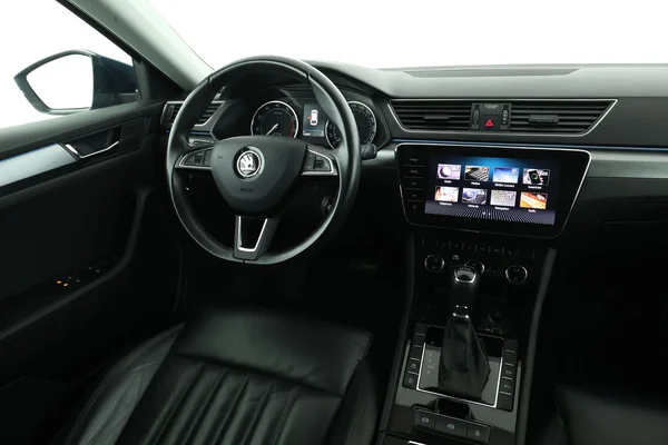 Skoda Superb (2018) — foto 4 van 16