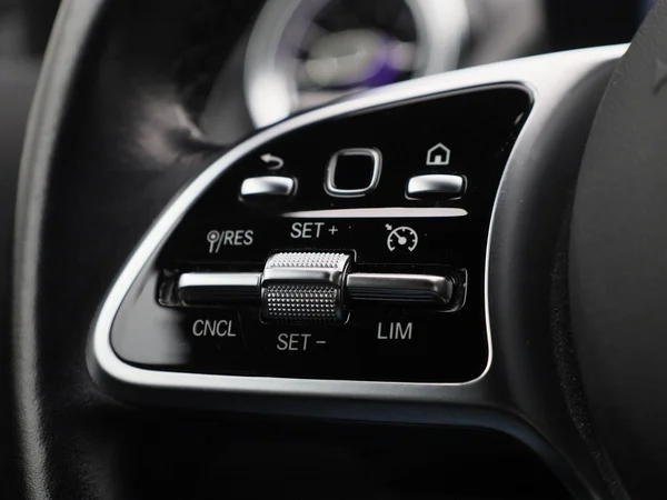 Mercedes-Benz EQA (2023) — foto 15 van 45