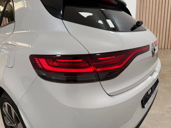 Renault Megane (2023) — foto 25 van 27