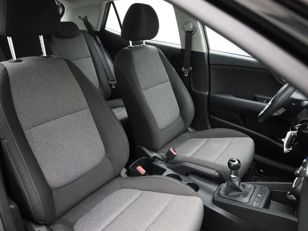 Kia Stonic (2023) — foto 27 van 38