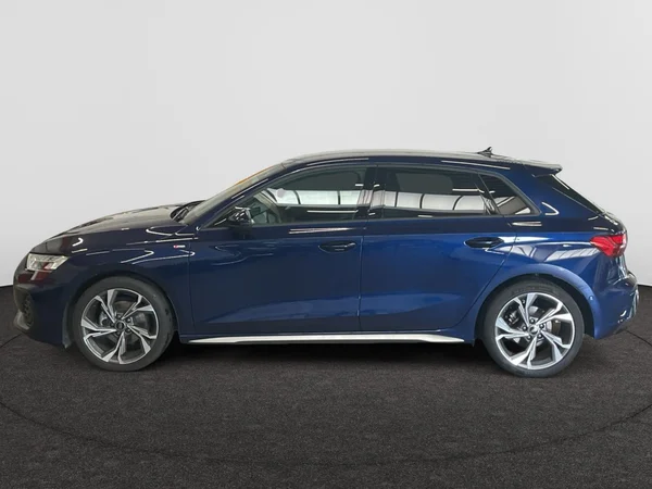 AUDI A3 Sportback (2025) — foto 9 van 16