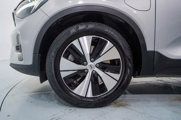 Volvo XC40 PHEV (2022) — foto 2 van 42