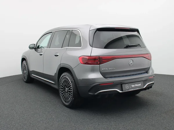 Mercedes-Benz EQB (2025) — foto 12 van 27