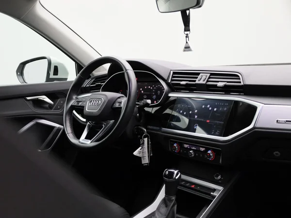 Audi Q3 (2022) — foto 28 van 40