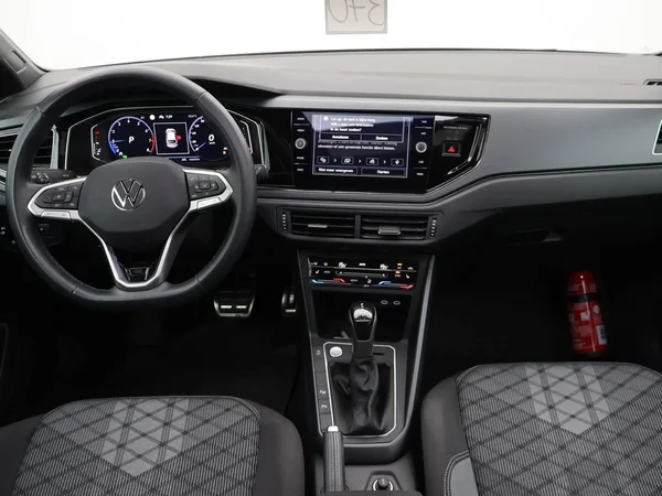 Volkswagen Taigo (2024) — foto 16 van 24