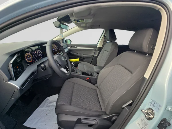 VOLKSWAGEN Golf VIII (2025) — foto 10 van 24