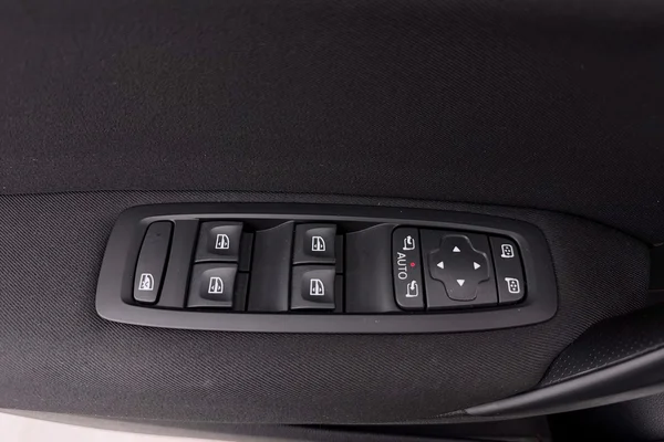 Renault Megane SW Phase II E-TECH (PHEV) (2023) — foto 13 van 34