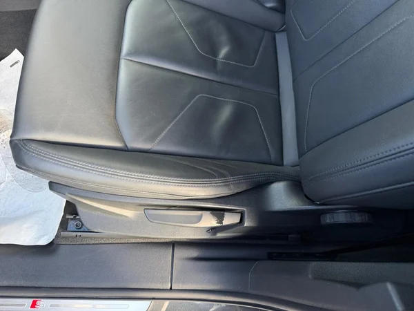 AUDI Q3 Sportback (2025) — foto 11 van 21