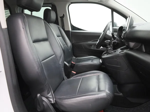 Opel Combo Life (2023) — foto 25 van 34