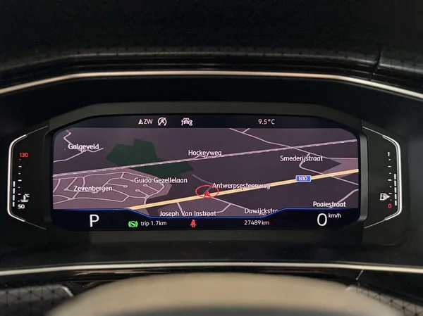 Volkswagen T-Cross (2019) — foto 8 van 16